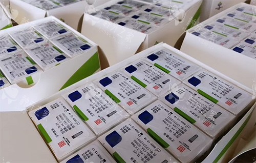 康盛种植牙外包装照片 康盛种植牙外包装照片