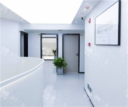 成都橙奕口腔种植牙怎么样?医生经验足技术稳!