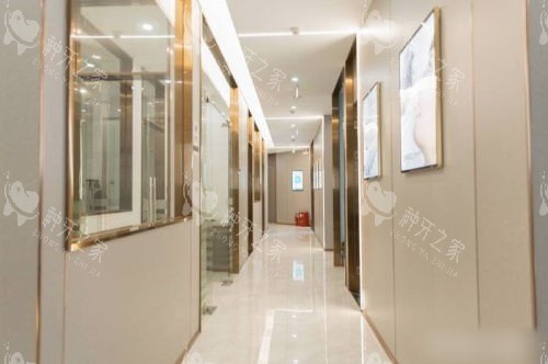 杭州富阳金铂利口腔医院走廊 杭州富阳金铂利口腔医院走廊