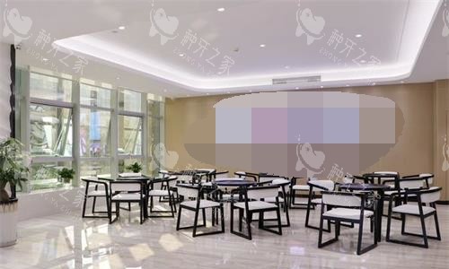 厦门麦芽口腔种植牙多少钱一颗？集采价目表曝光