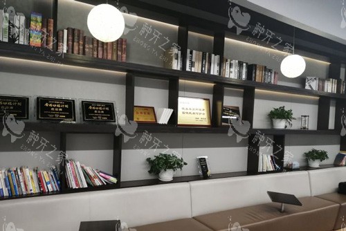 国健口腔种植牙价格表：单颗/半口/全口价格