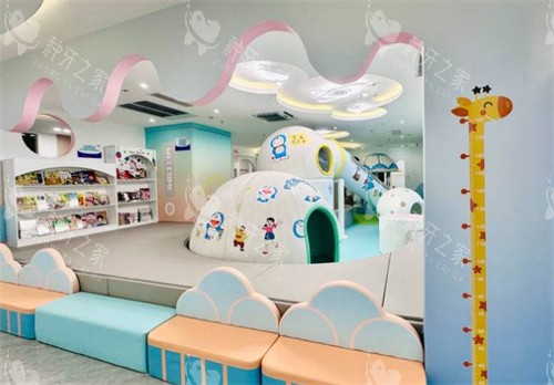 济南可恩口腔儿童休息区环境图 济南可恩口腔儿童休息区环境图