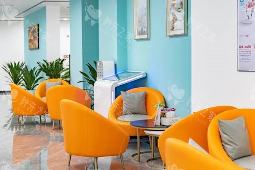 江门万国口腔候诊区