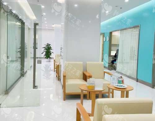 重庆团圆口腔医院候诊区