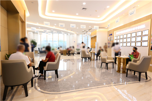 郑州中诺口腔医院花园路大厅 郑州中诺口腔医院花园路大厅