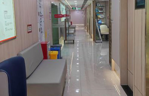 广州好大夫口腔走廊环境实拍图