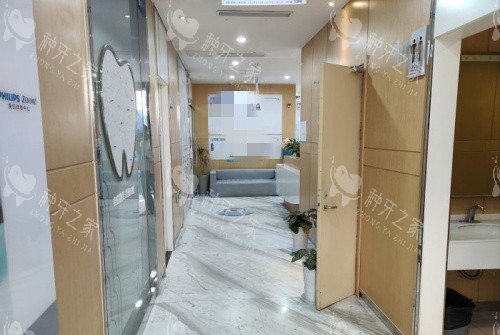 南京美奥口腔走廊上环境示意图
