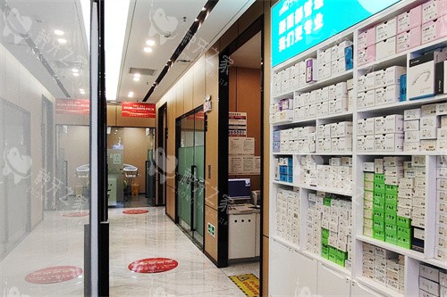 深圳护芽口腔梅林店走廊环境