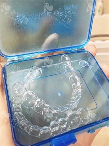 时代天使隐形牙齿矫正牙套