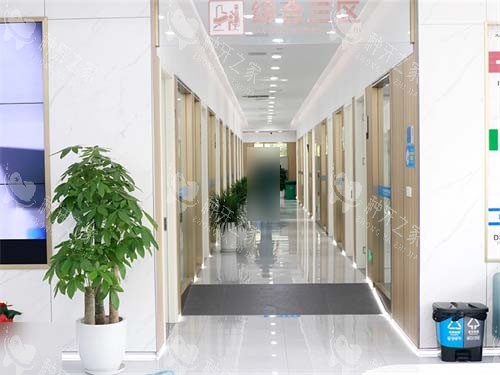 西安中诺口腔医院莲湖院区走廊环境