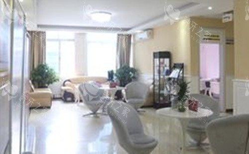 广州广大医院内部休息区环境