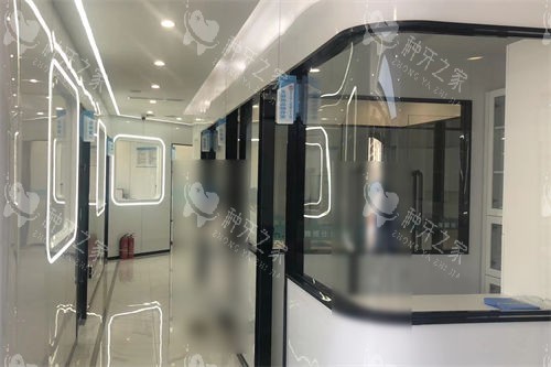 拉萨雅博仕口腔堆龙区店诊疗区环境