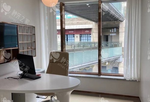 上海美乐口腔面诊室环境示意图