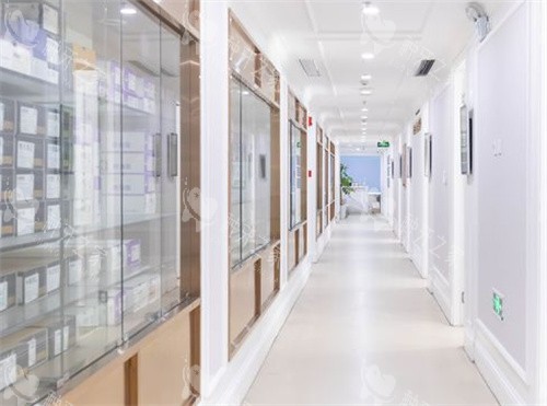 深圳登特口腔走廊
