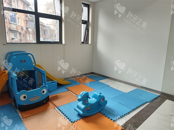 南昌摩尔口腔儿童游戏区
