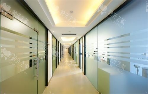 杭州齐尔口腔过道环境 杭州齐尔口腔过道环境