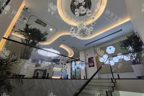 乌鲁木齐凯乐口腔二楼大厅 乌鲁木齐凯乐口腔二楼大厅