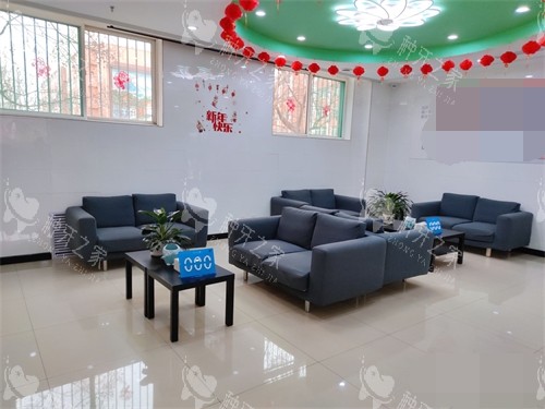 临汾麦特登口腔 价格表一览：种植牙 3680 元起